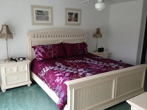 Five-Bedroom Pool Home Davenport Holiday home
